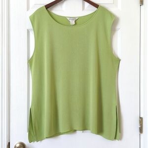 Misook Classic Silky Lightweight Round Neck Wide Strap Knit Tank Top Green 2X